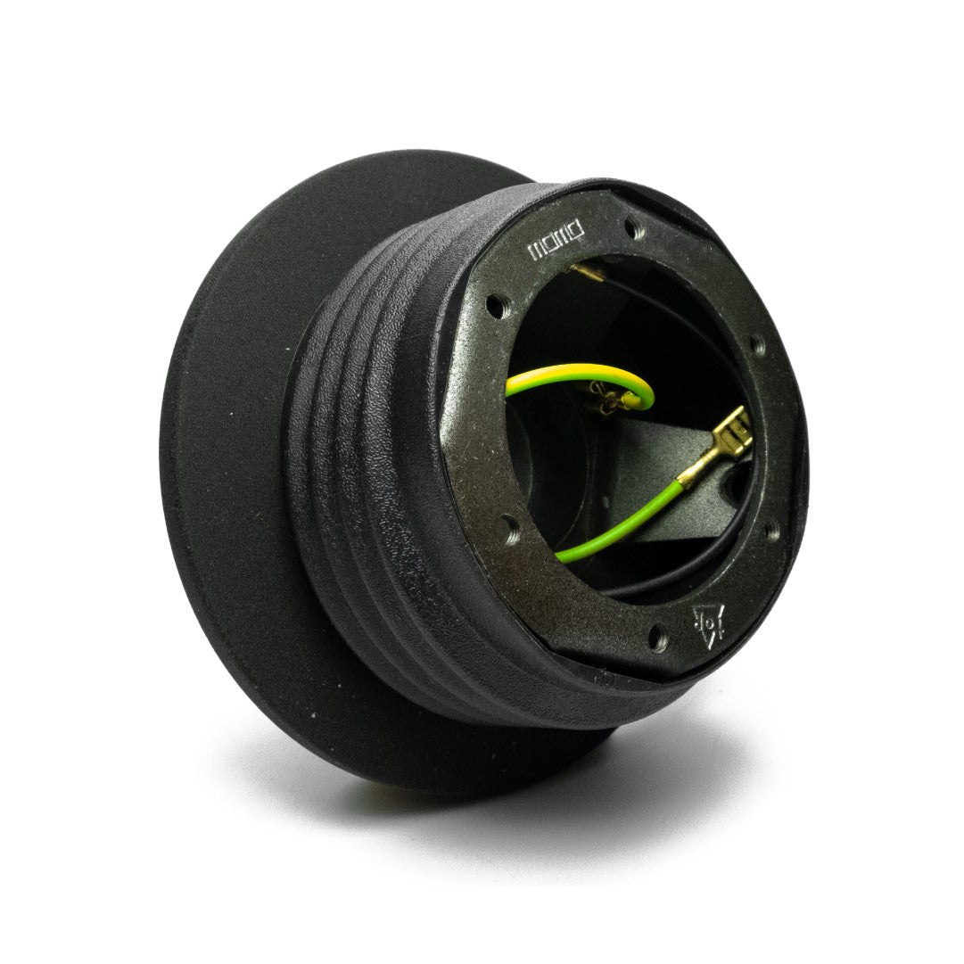 MOMO Steering Wheel Hub Boss Kit Adapter K2008 BMW 3 Series (E36) >1990-2000< Without Airbag