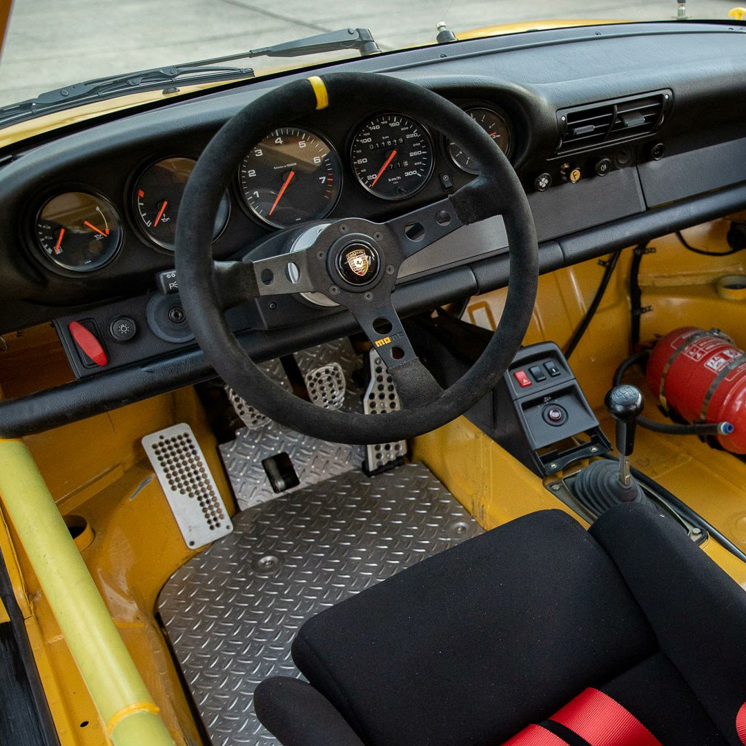 MOMO Mod. 07 Cup Steering Wheel & Hub Adapter Boss Kit For Porsche 944, 911 (964), 911 Carrera 2 & 4 & RS (964)