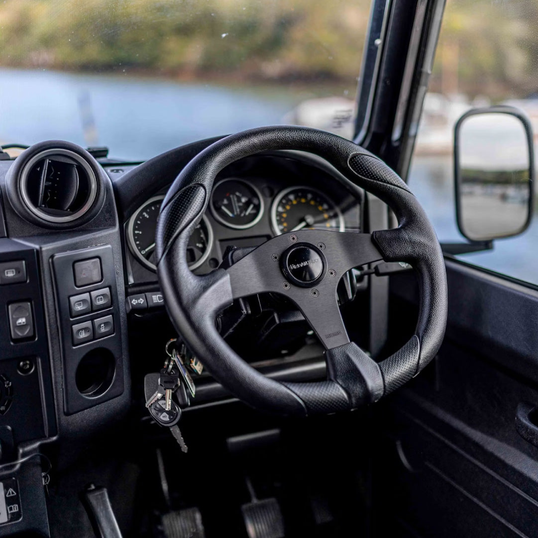 MOMO Quark Steering Wheel & Hub Adapter Boss Kit For Land Rover Defender