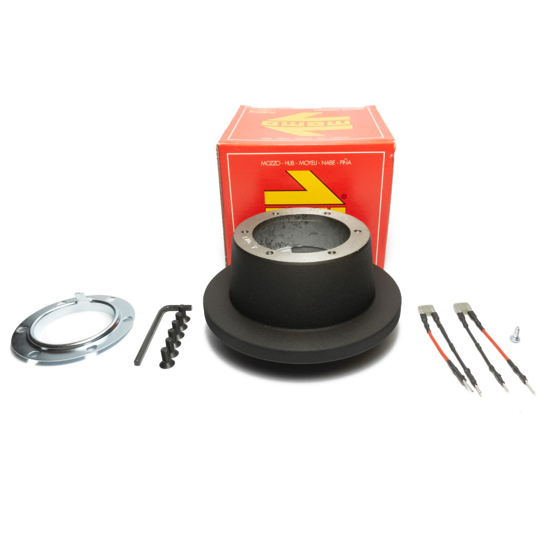 MOMO Steering Wheel Hub Boss Kit Adapter A2013 BMW 3 Series (E90) >2005-2013< With Airbag