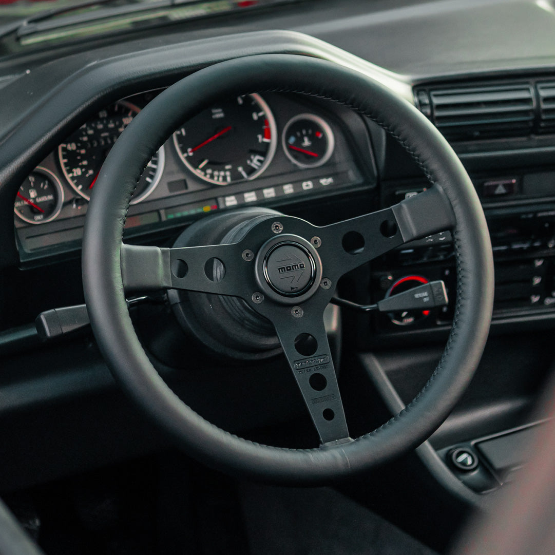 MOMO Prototipo Steering Wheel & Hub Adapter Boss Kit For BMW E30